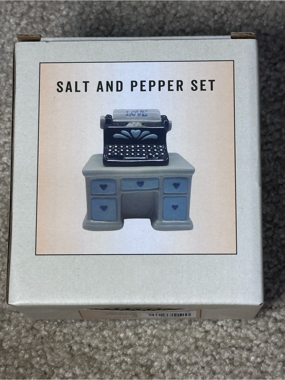 New Blue Desk Typewriter Salt and Pepper Set from Cracker Barrel